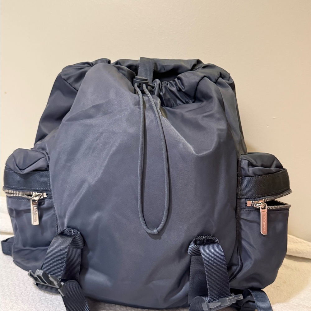 lululemon athletica Mini wunderlust backpack 14L - Picture 6 of 6
